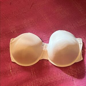 40 DD Strapless Nude T-Shirt Bra - Smooth Molded Cups